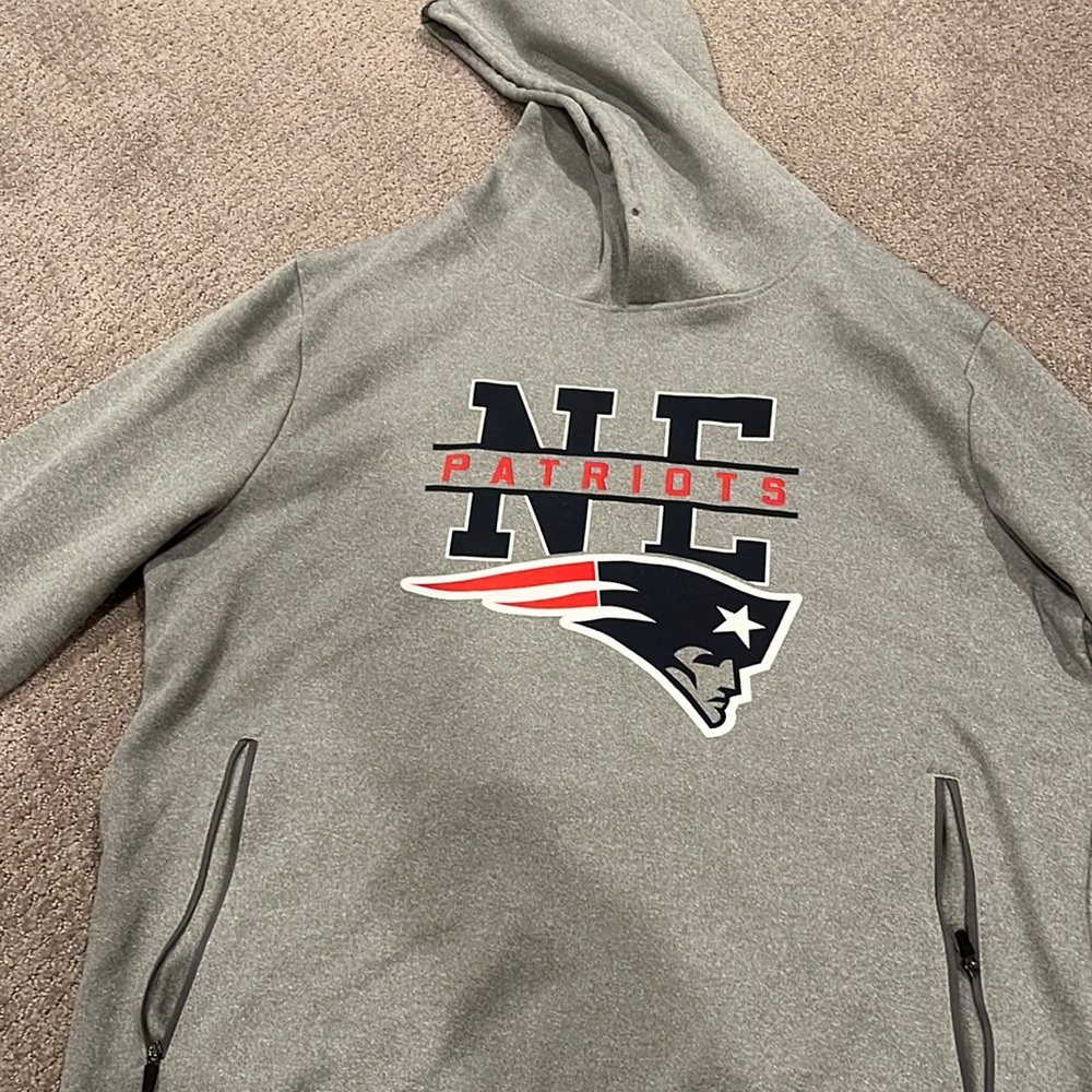 NE Patriots Sweatshirt